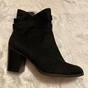 american eagle black booties